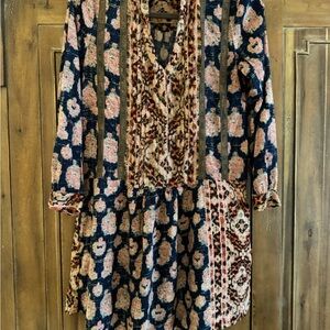 Floral Patterned Long Sleeve Dress